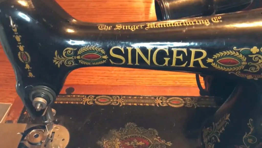 Singer Sewing Machine 1920 value