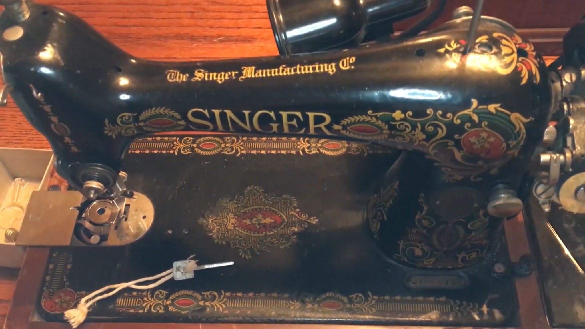 Singer Sewing Machine 1920 value All factors considered