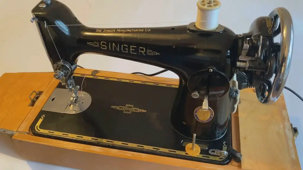 1951 Singer sewing machine